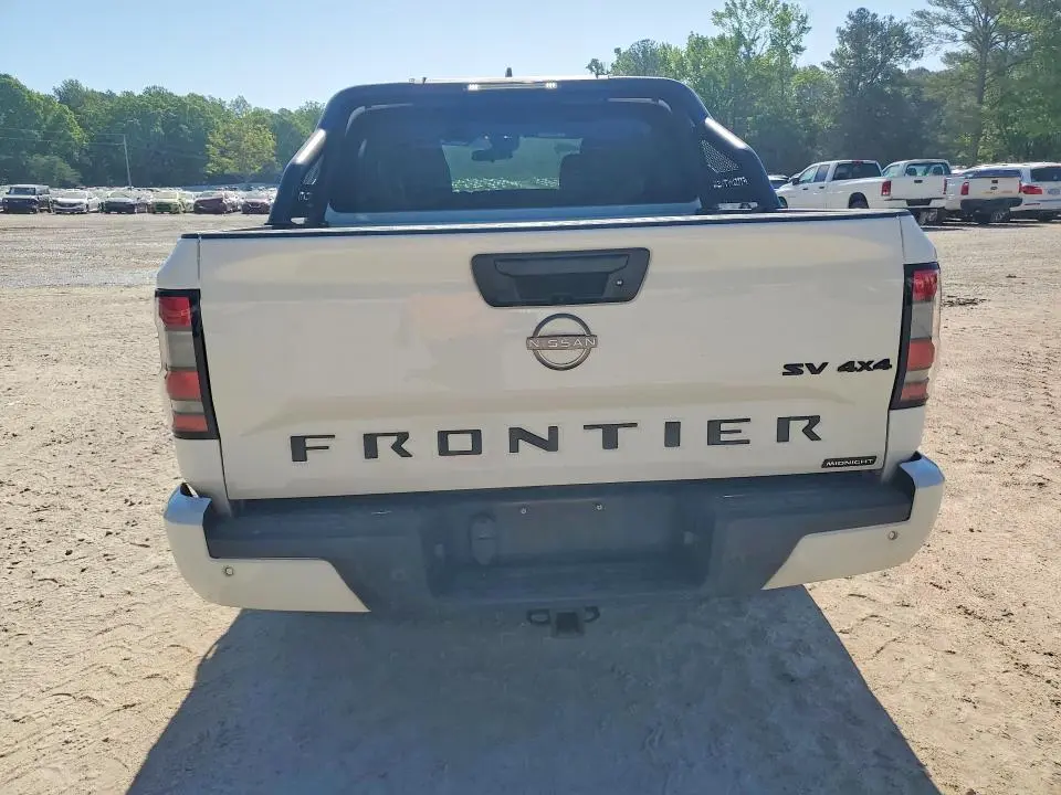 2023 NISSAN FRONTIER SV  