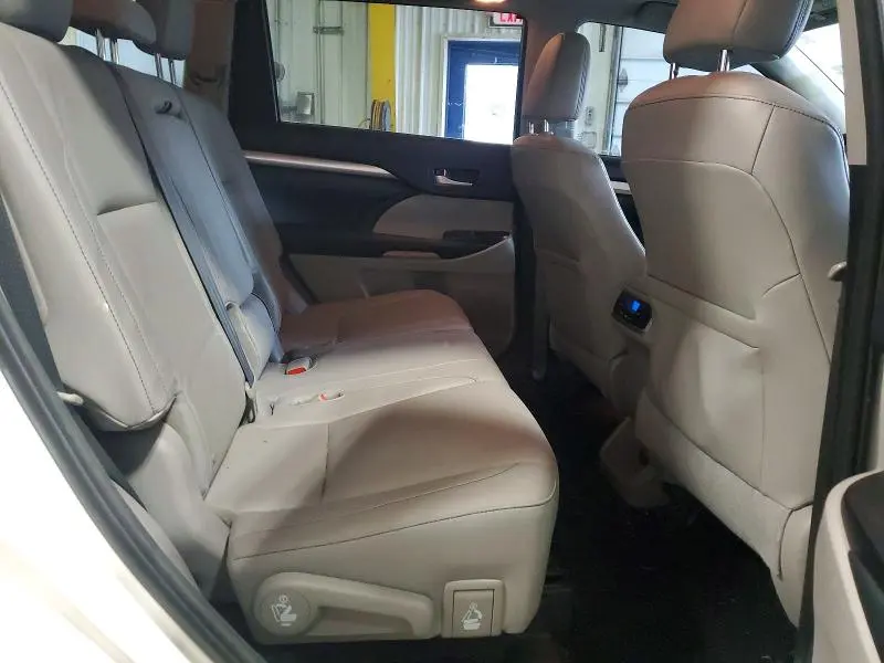 2015 TOYOTA HIGHLANDER XLE  