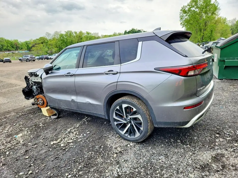 2022 MITSUBISHI OUTLANDER SE  
