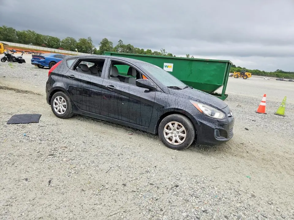 2014 HYUNDAI ACCENT GS  