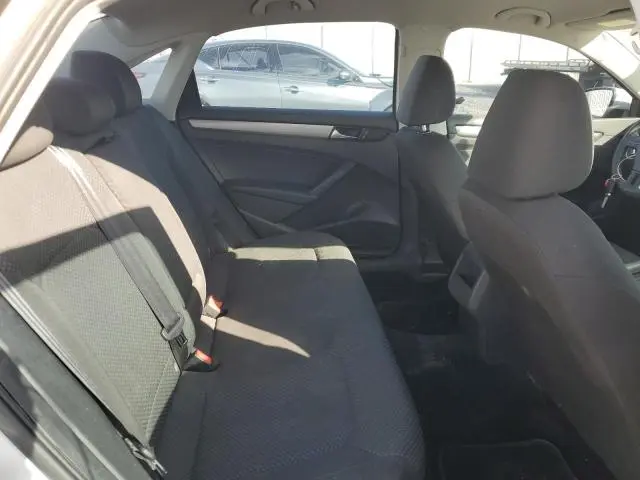 2014 VOLKSWAGEN PASSAT S  