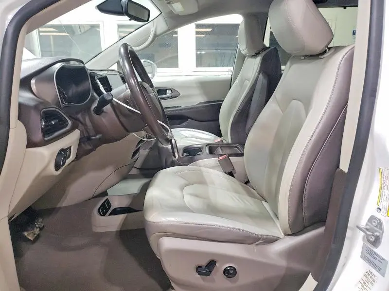 2017 CHRYSLER PACIFICA TOURING L  