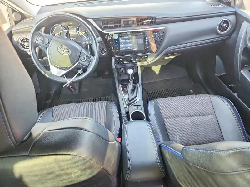 2017 TOYOTA COROLLA SE  