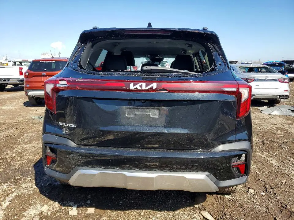 2024 KIA SELTOS S  