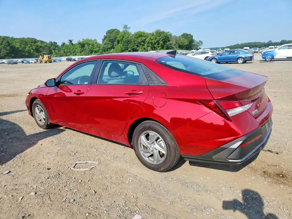 2025 HYUNDAI ELANTRA SE  