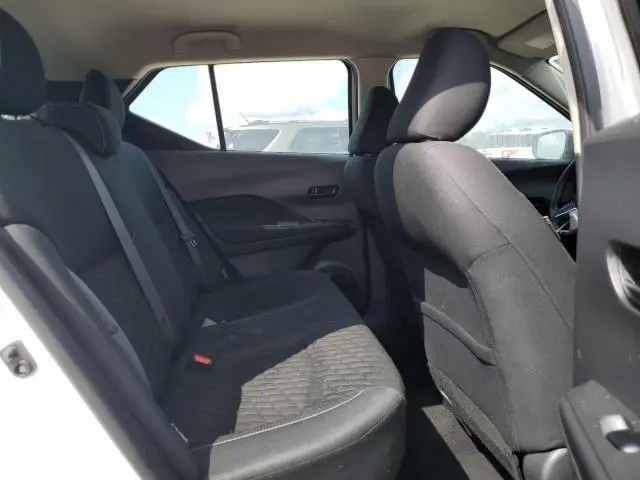 2021 NISSAN KICKS S  