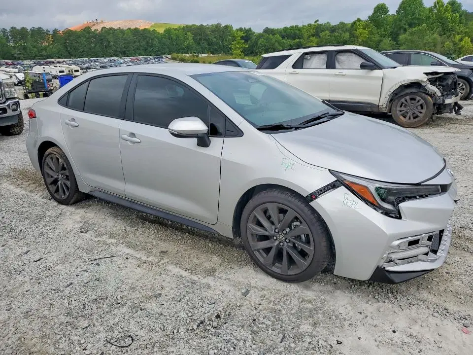 2025 TOYOTA COROLLA SE  