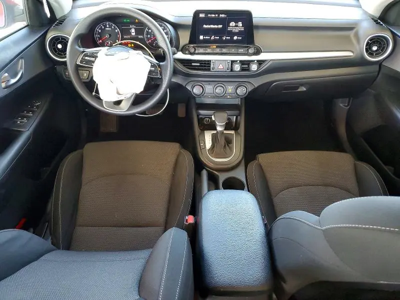 2023 KIA FORTE LX  