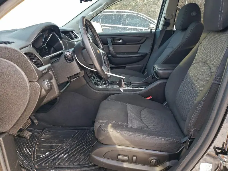 2017 CHEVROLET TRAVERSE LT  