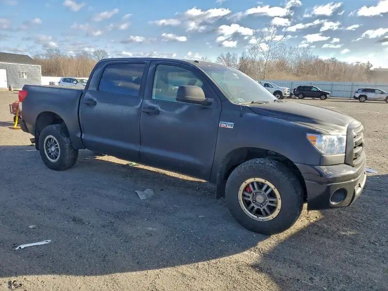 2011 TOYOTA TUNDRA CREWMAX SR5  