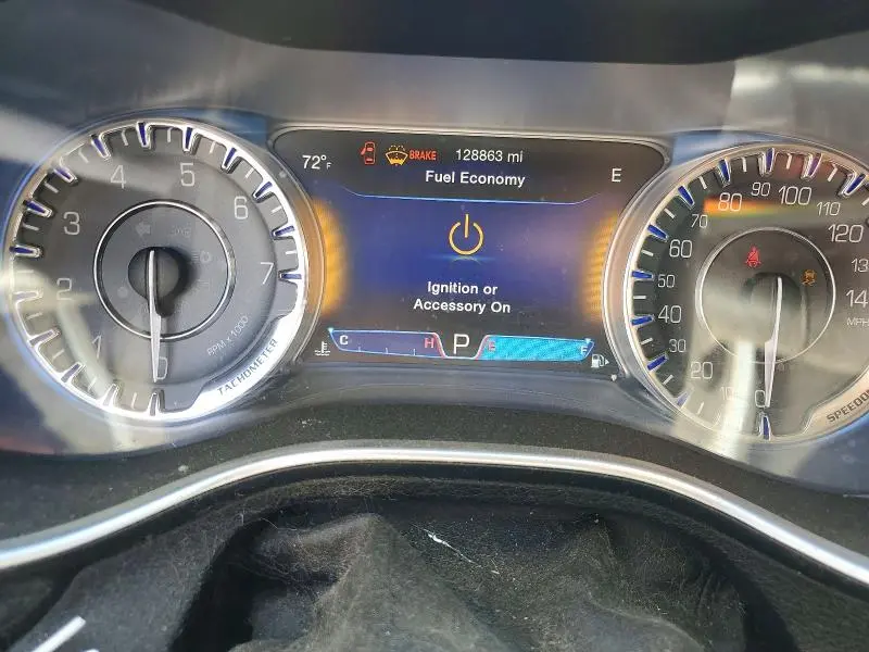 2015 CHRYSLER 200 C  