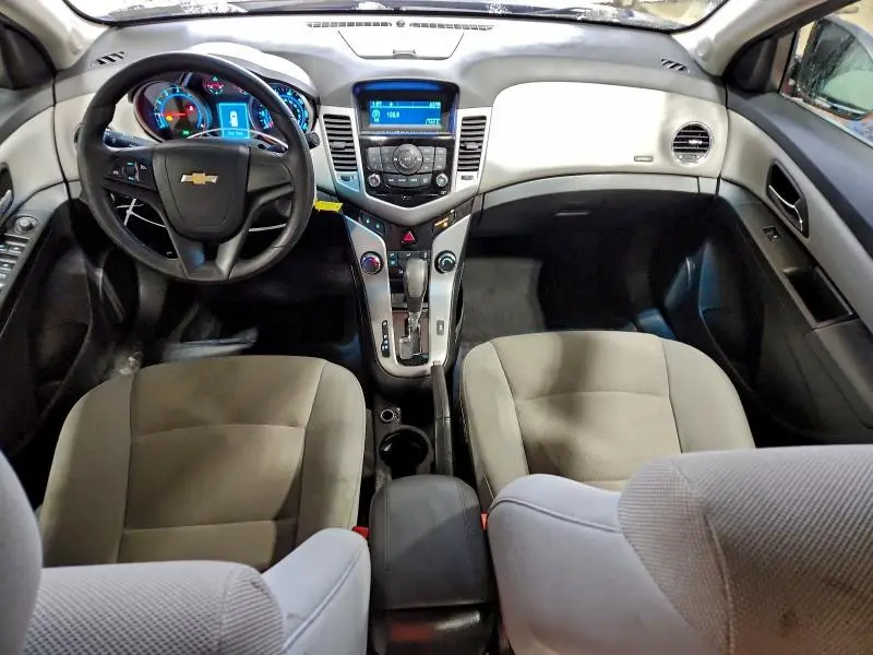 2012 CHEVROLET CRUZE LT  