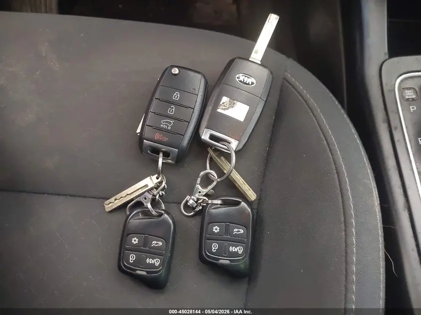 2016 KIA SORENTO 3.3L LX