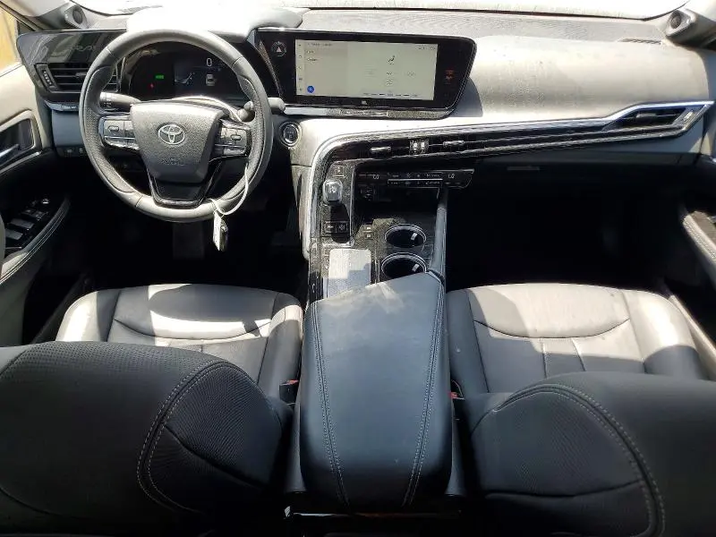 2023 TOYOTA MIRAI XLE  