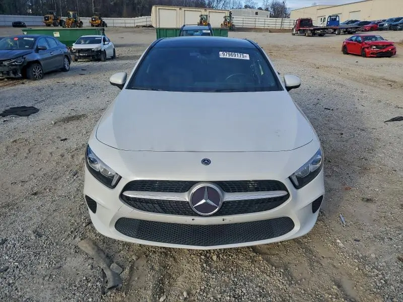 2019 MERCEDES-BENZ A 220  