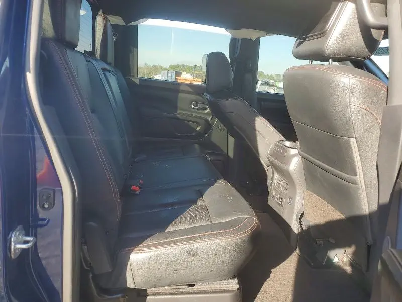 2021 NISSAN TITAN SV  