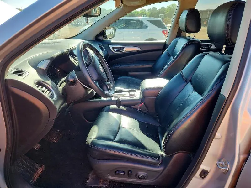 2017 NISSAN PATHFINDER SL  
