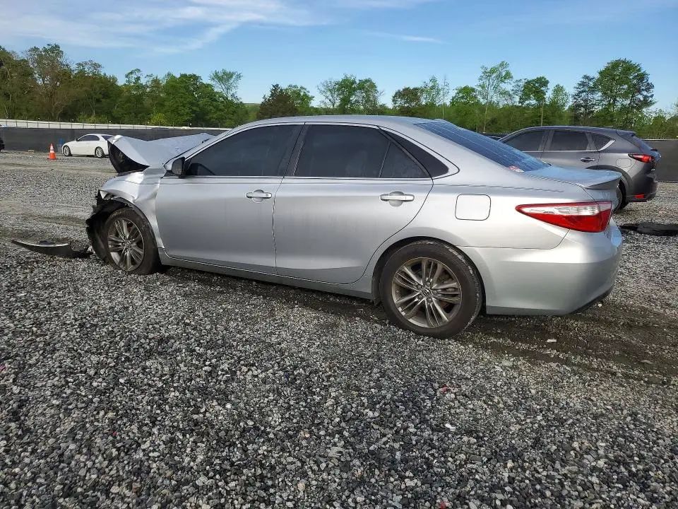 2016 TOYOTA CAMRY SE  