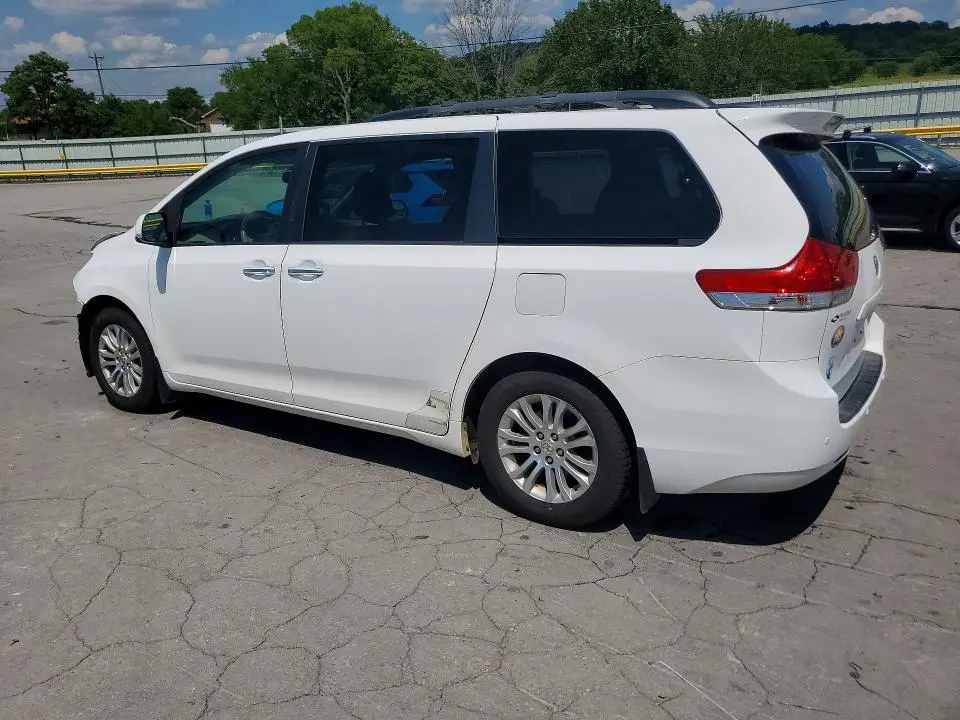 2011 TOYOTA SIENNA XLE 8-PASSENGER  