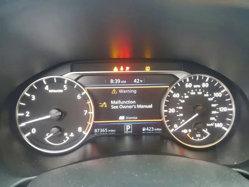 2019 NISSAN ALTIMA SR  