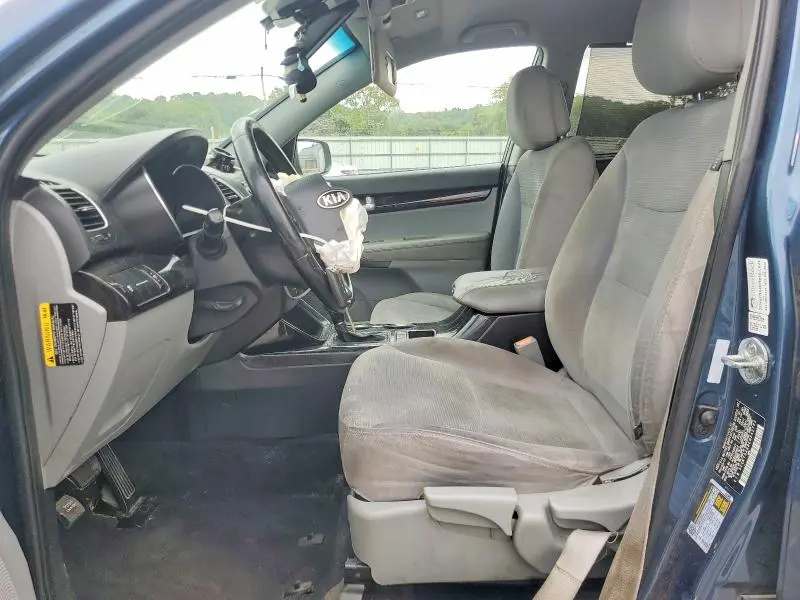 2014 KIA SORENTO LX  