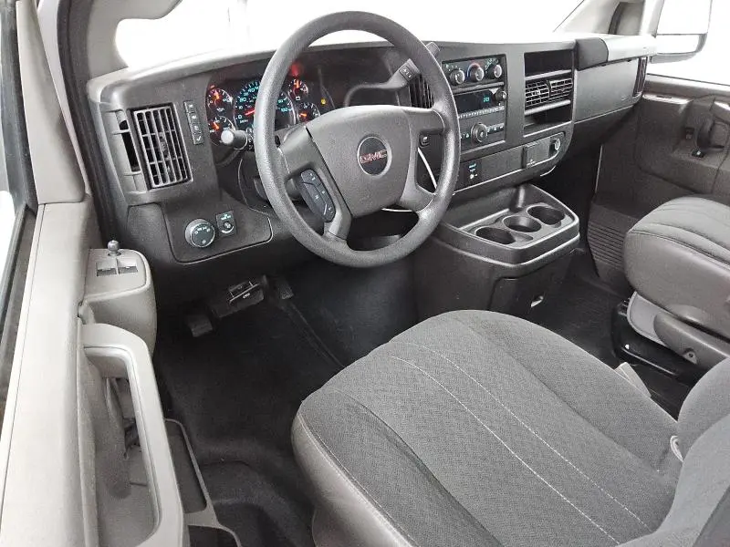 2024 GMC SAVANA G2500  