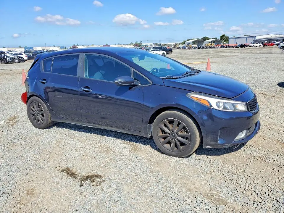 2017 KIA FORTE LX  