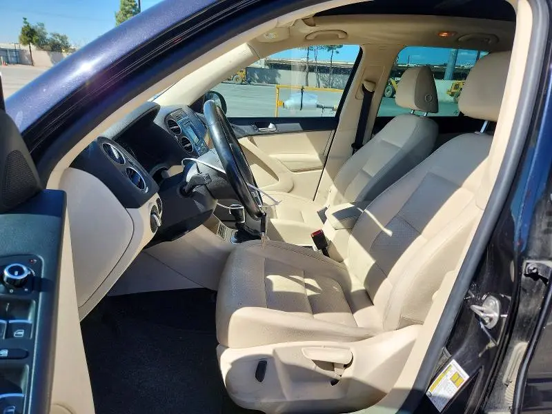 2012 VOLKSWAGEN TIGUAN S  