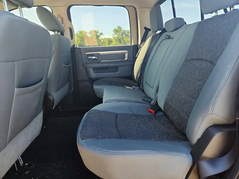 2013 RAM 1500 SLT  