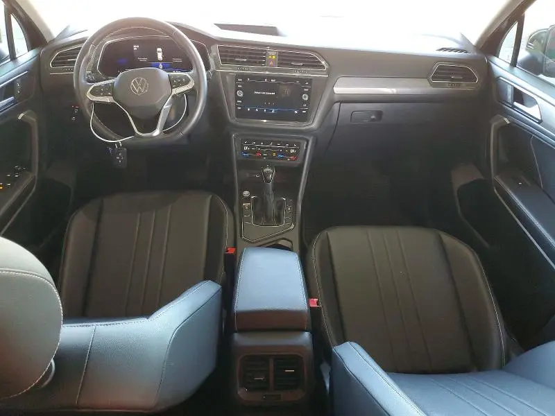 2022 VOLKSWAGEN TIGUAN SE  