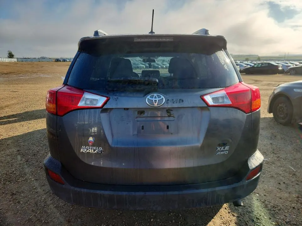 2015 TOYOTA RAV4 XLE  