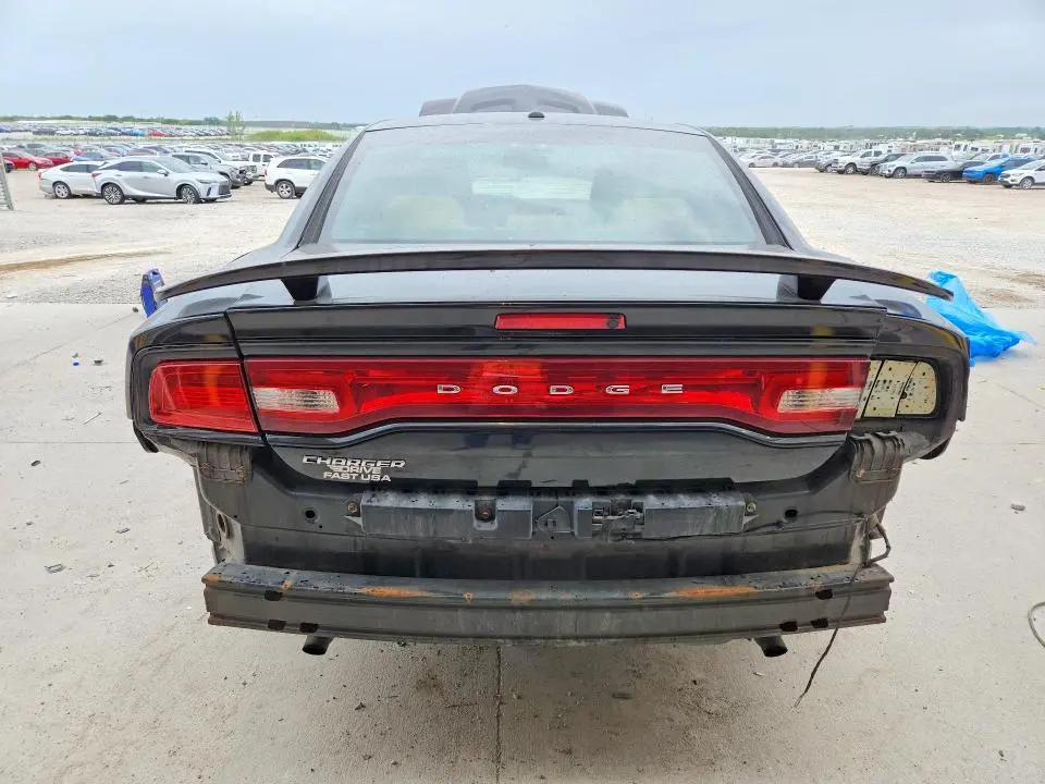 2013 DODGE CHARGER SE  