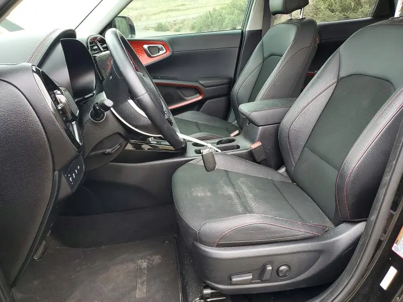 2024 KIA SOUL GT-LINE  