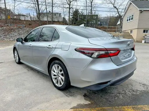 2022 TOYOTA CAMRY LE  