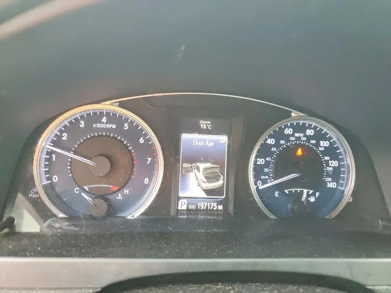 2015 TOYOTA CAMRY LE  