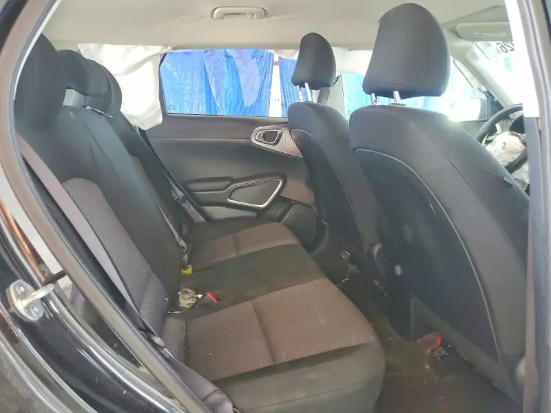 2023 KIA SOUL LX  