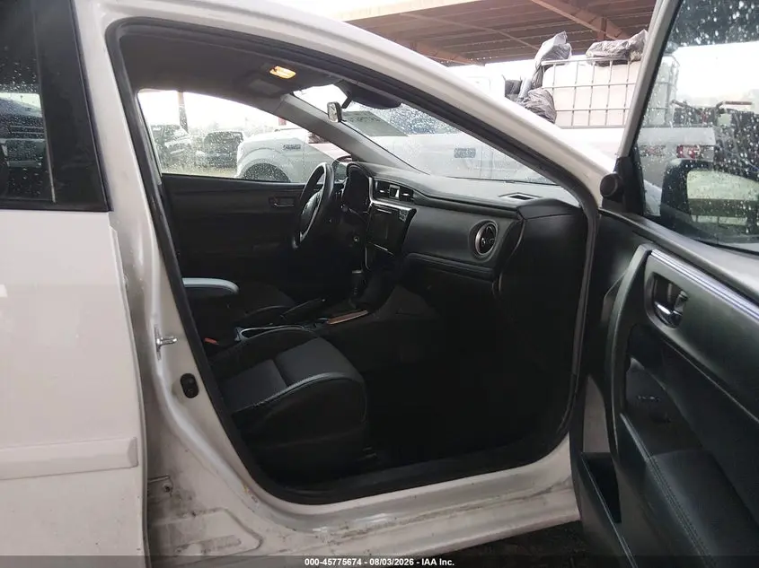 2019 TOYOTA COROLLA SE
