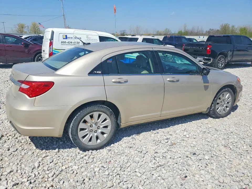 2013 CHRYSLER 200 LX  