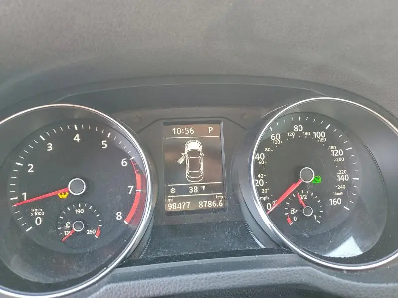 2016 VOLKSWAGEN PASSAT SE  