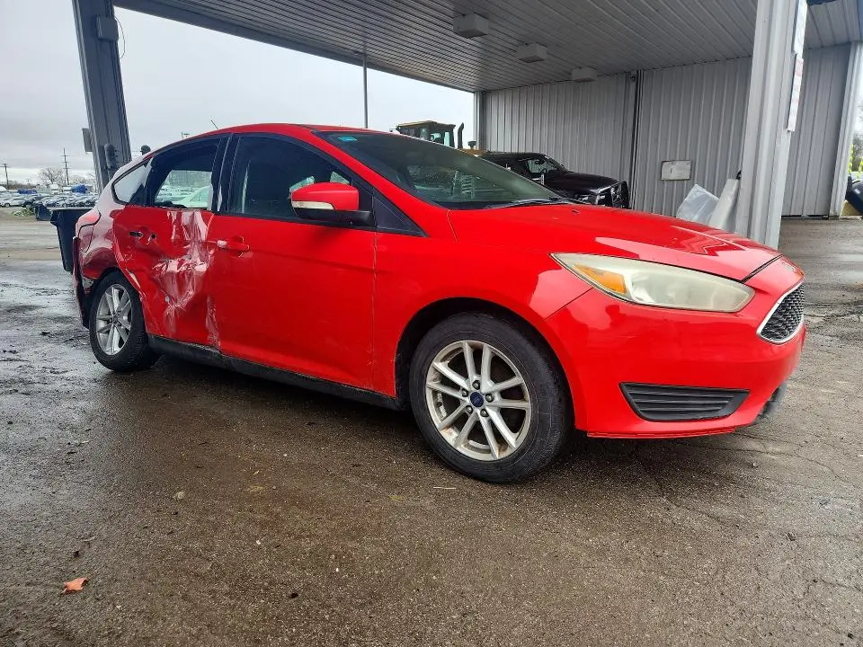 2015 FORD FOCUS SE  