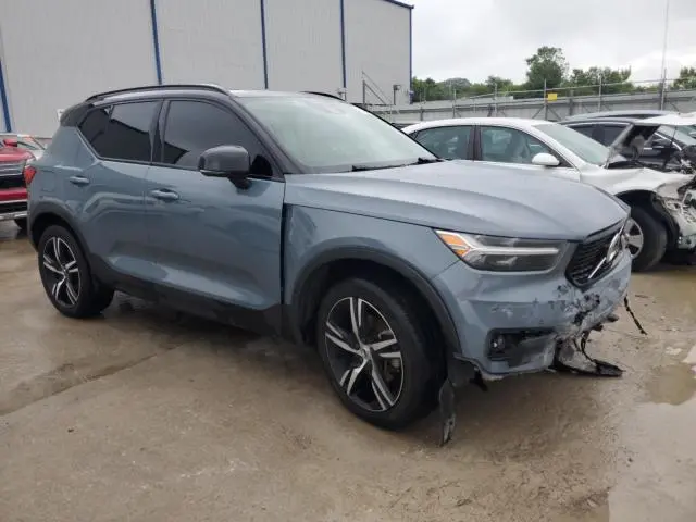 2020 VOLVO XC40 T5 R-DESIGN  