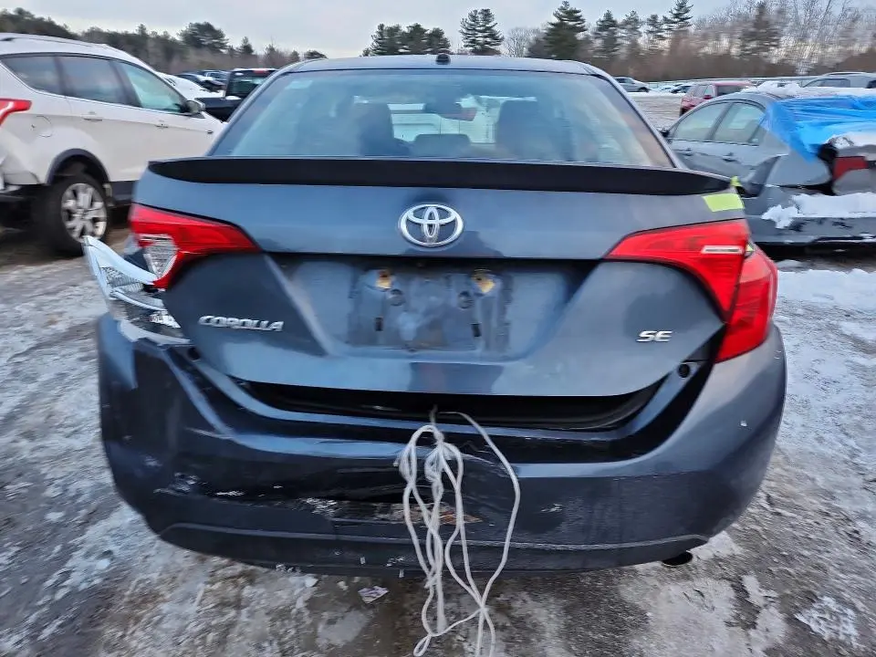 2019 TOYOTA COROLLA SE  