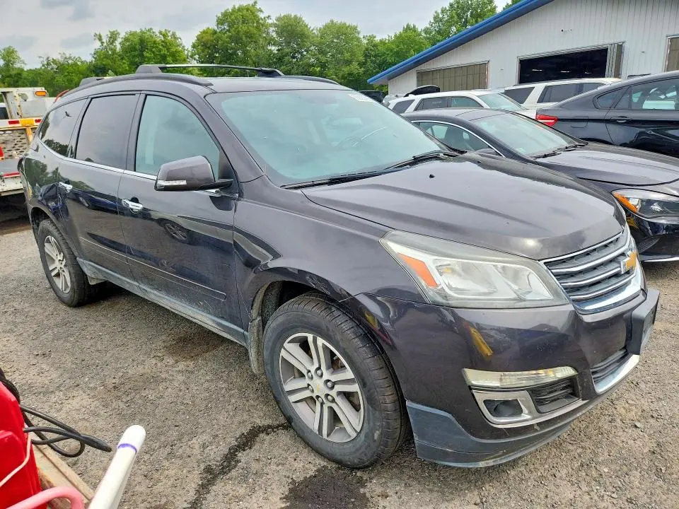 2017 CHEVROLET TRAVERSE LT  