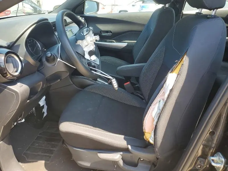 2019 NISSAN KICKS SV  