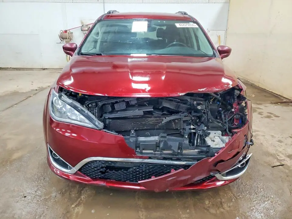 2017 CHRYSLER PACIFICA TOURING L  
