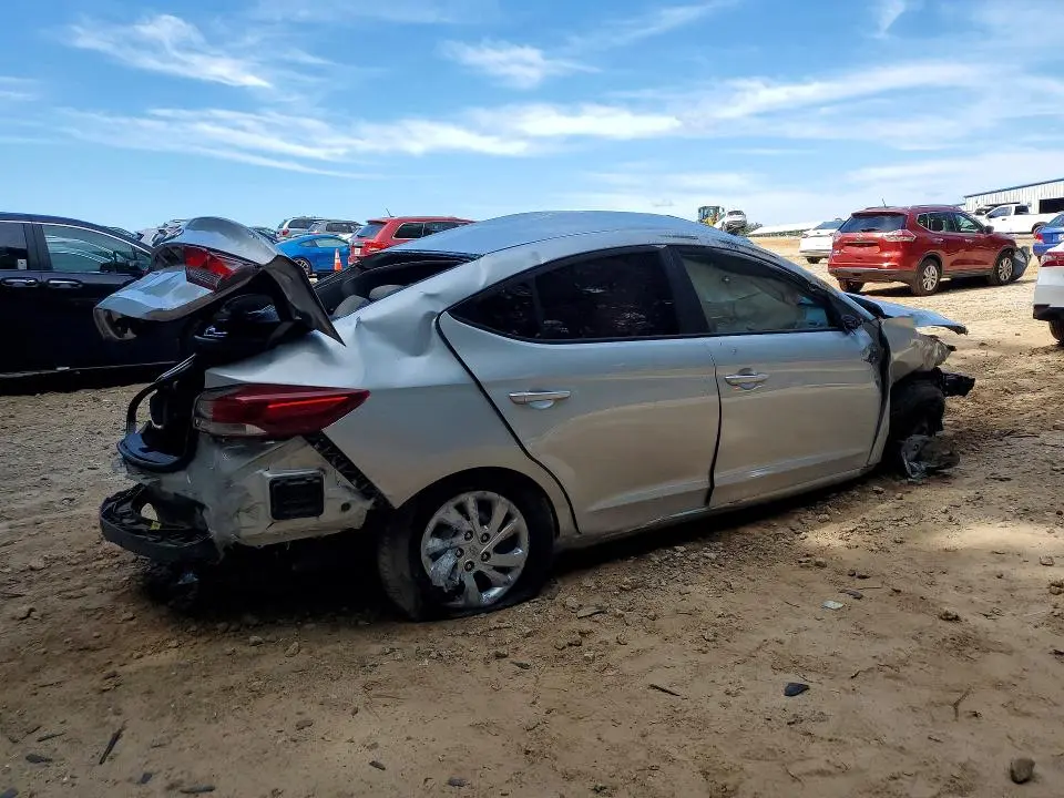 2018 HYUNDAI ELANTRA SE  