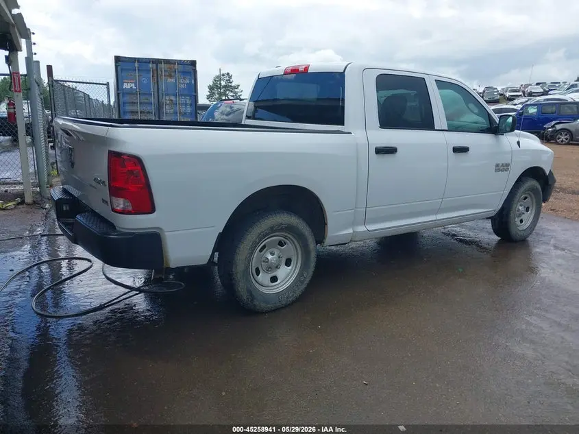 2017 RAM 1500 TRADESMAN  4X4 5'7 BOX