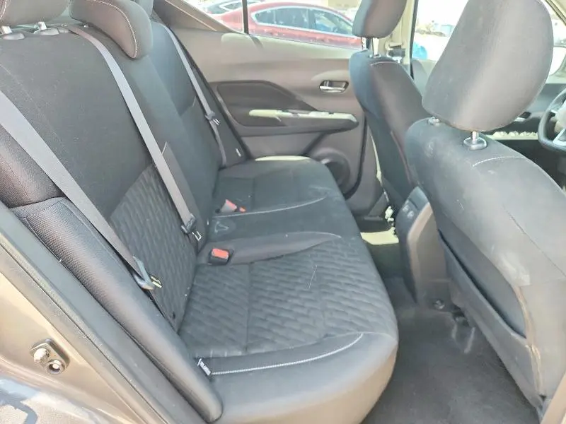 2022 NISSAN KICKS SV  
