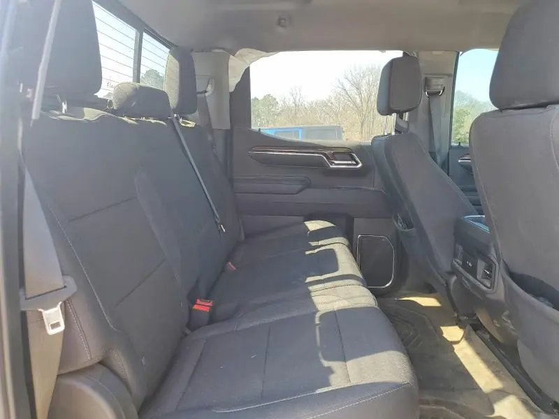 2024 CHEVROLET SILVERADO K1500 LT  