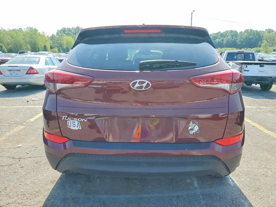2017 HYUNDAI TUCSON SE  
